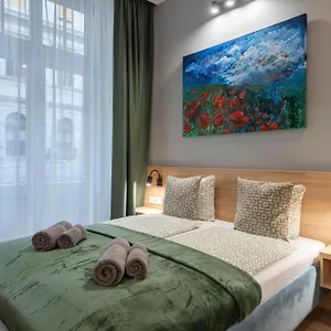  Apartmanhotel Holidays Downtown Magyarország