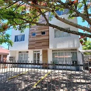 Apto 2 Quartos Com Ar A 200m Da Apartamento Florianópolis